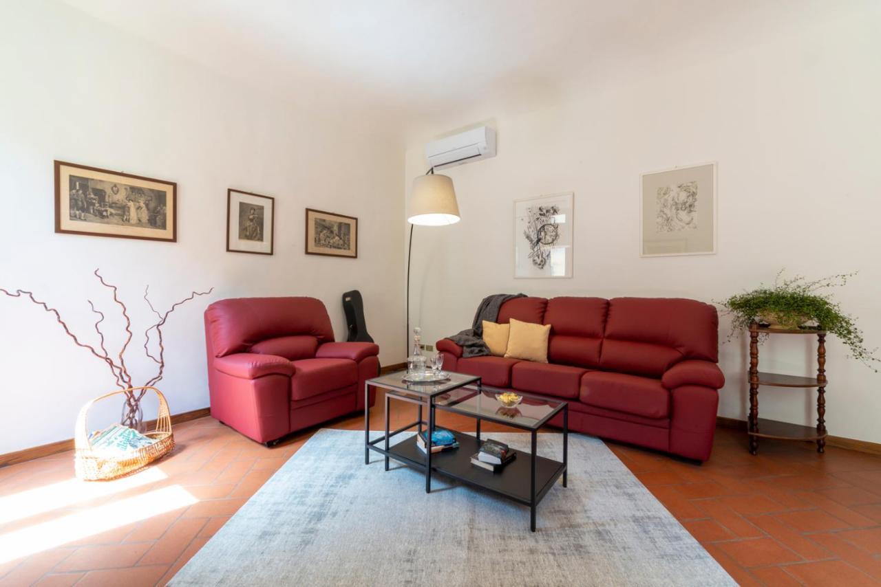 110 Sqm Apartment 6 Sleeps In Santa Croce Florenz Exterior foto