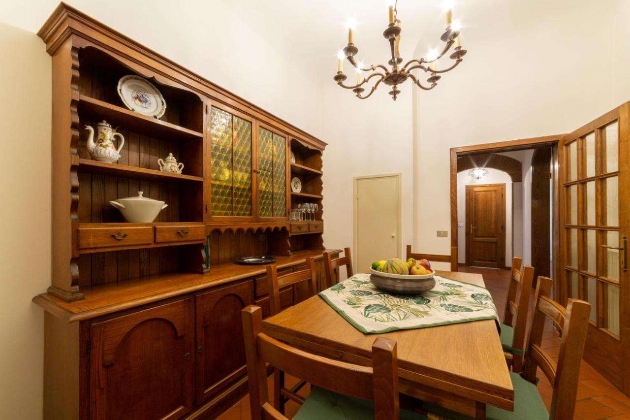 110 Sqm Apartment 6 Sleeps In Santa Croce Florenz Exterior foto