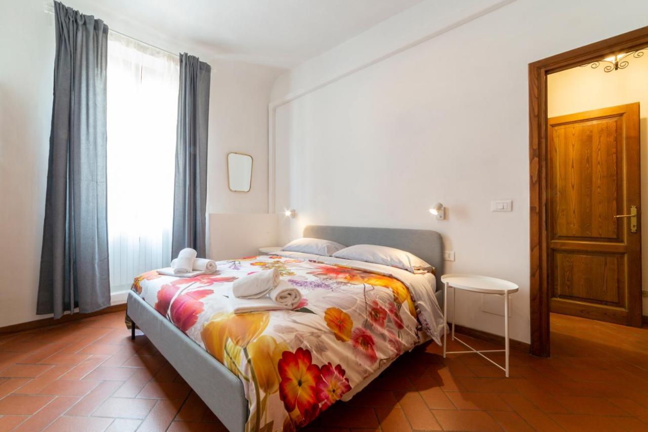 110 Sqm Apartment 6 Sleeps In Santa Croce Florenz Exterior foto