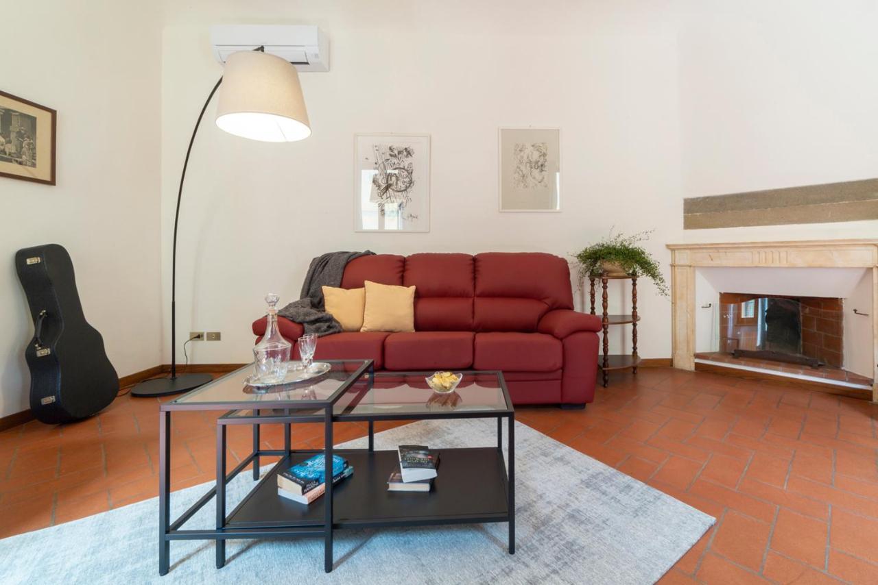 110 Sqm Apartment 6 Sleeps In Santa Croce Florenz Exterior foto