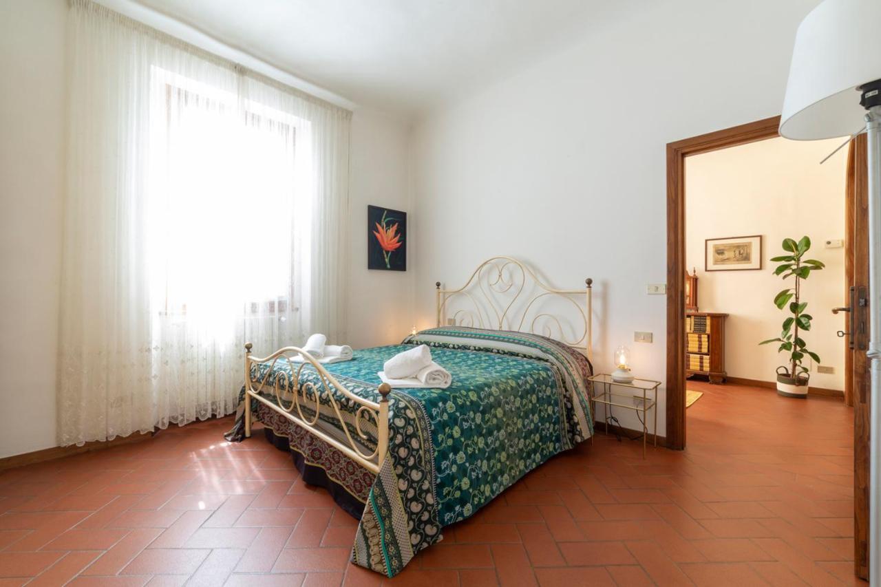 110 Sqm Apartment 6 Sleeps In Santa Croce Florenz Exterior foto