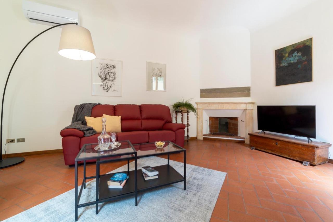 110 Sqm Apartment 6 Sleeps In Santa Croce Florenz Exterior foto