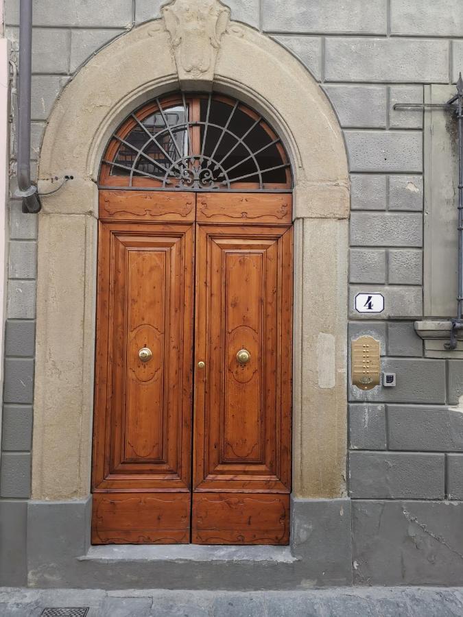 110 Sqm Apartment 6 Sleeps In Santa Croce Florenz Exterior foto