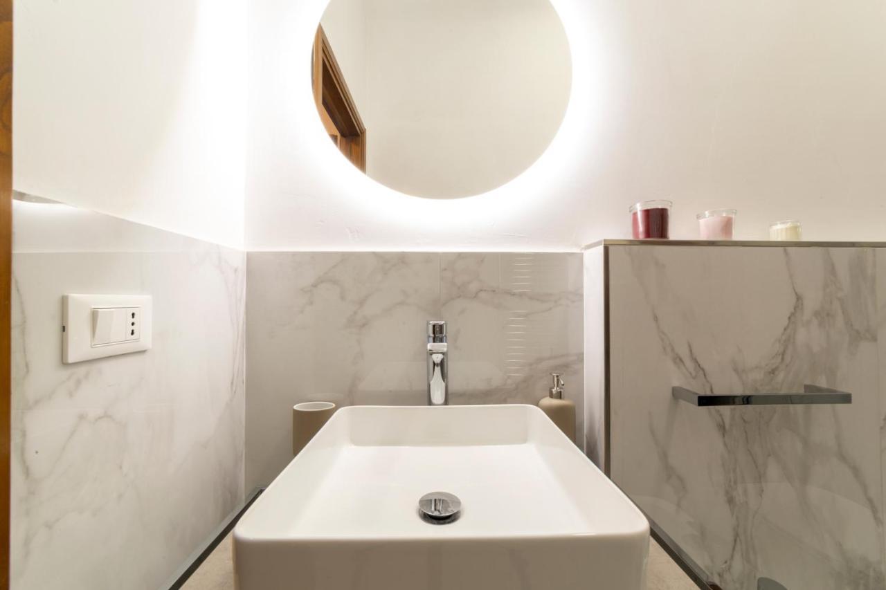 110 Sqm Apartment 6 Sleeps In Santa Croce Florenz Exterior foto