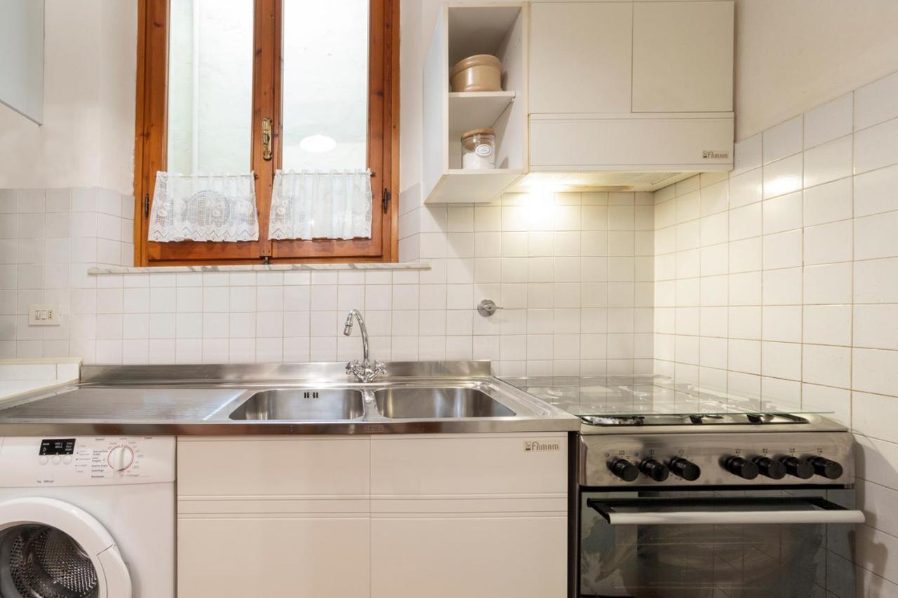 110 Sqm Apartment 6 Sleeps In Santa Croce Florenz Exterior foto