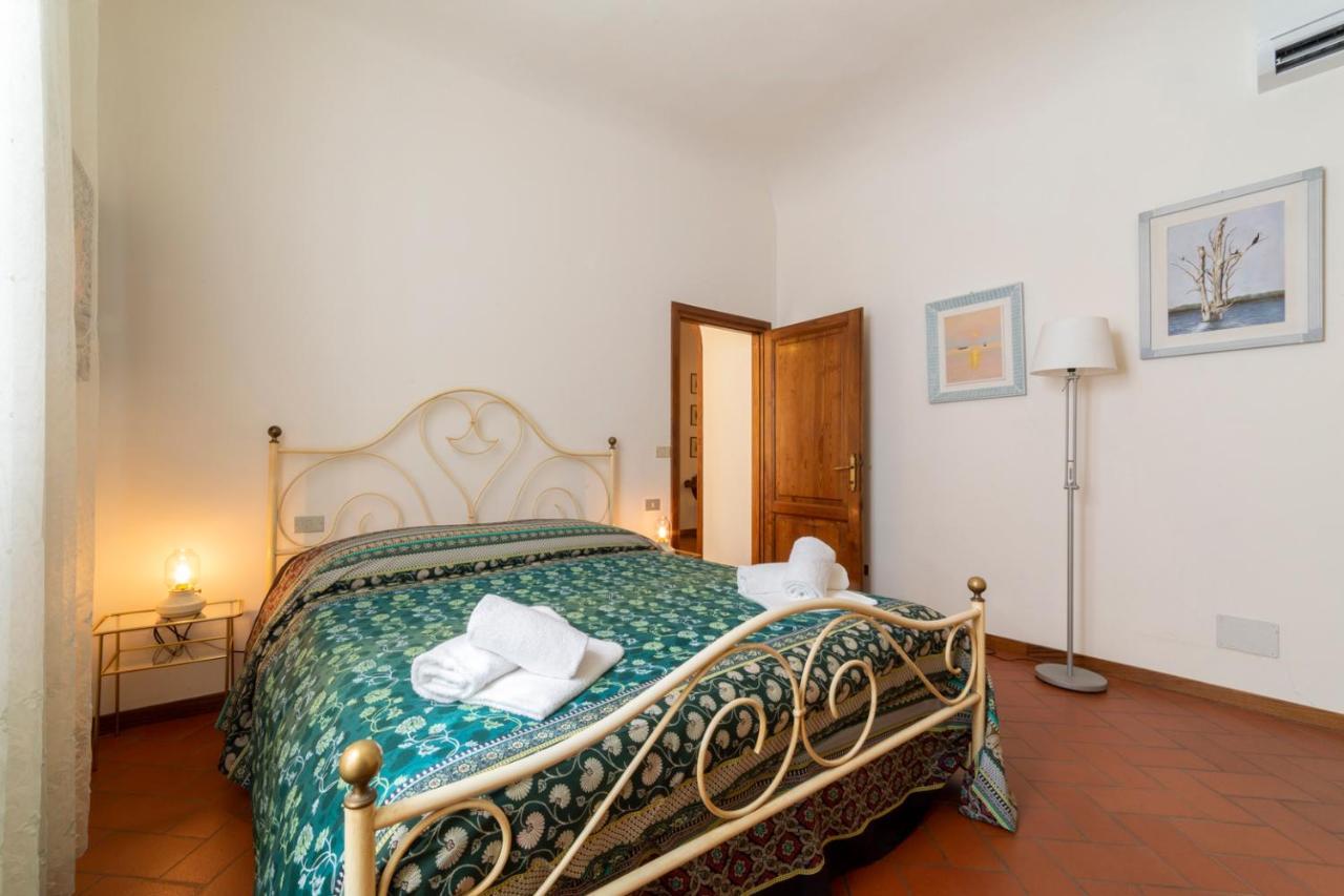 110 Sqm Apartment 6 Sleeps In Santa Croce Florenz Exterior foto